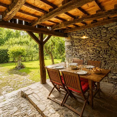 Le Poutore - A Romantic Retreat & Secret Garden Feriehus Saint-Jean-du-Castillonnais
