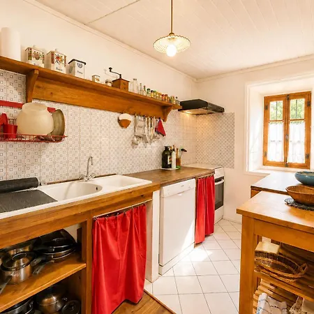 Le Poutore - A Romantic Retreat & Secret Garden Feriehus Saint-Jean-du-Castillonnais