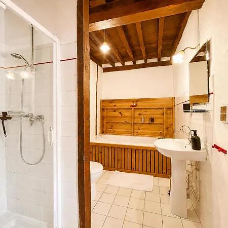 Feriehus Le Poutore - A Romantic Retreat & Secret Garden *